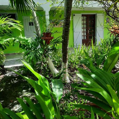 Le Jardin De Massieux Apartment Bouillante Ngoại thất bức ảnh